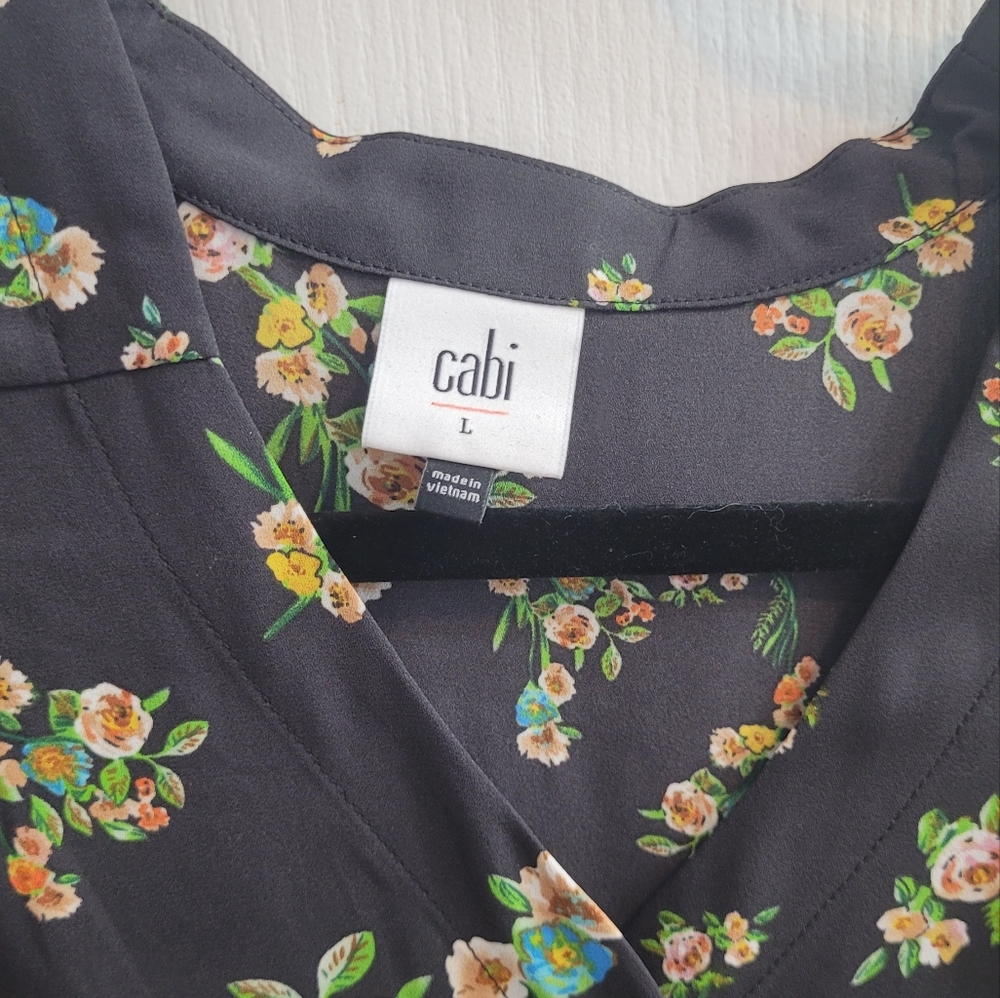 Cabi Ovation Top size large
